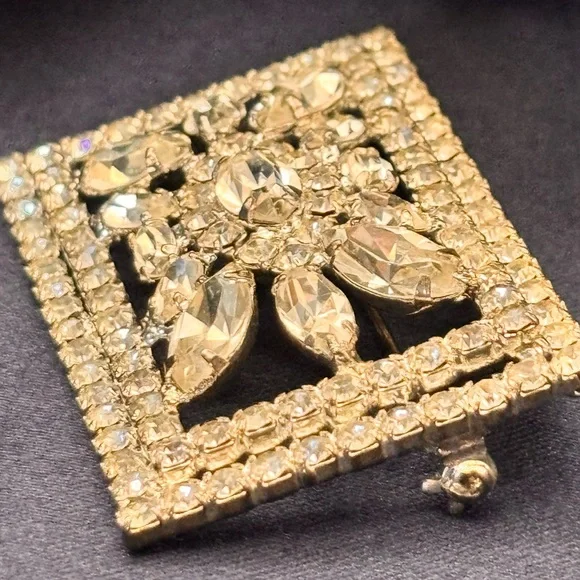 1950s GLAMOUR! Large Rectangular Marquise Rhinestone Brooch - Picture 6 of 16